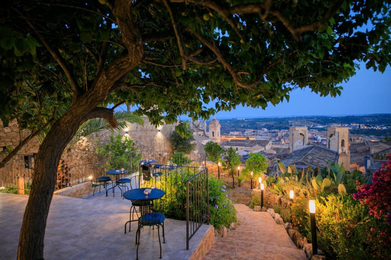 Trigona Garden Suite Noto Exteriör bild