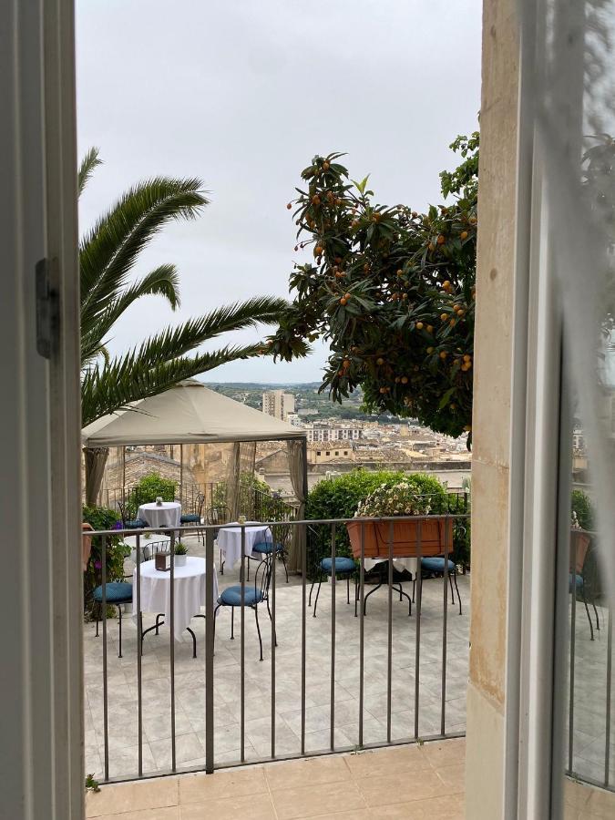 Trigona Garden Suite Noto Exteriör bild