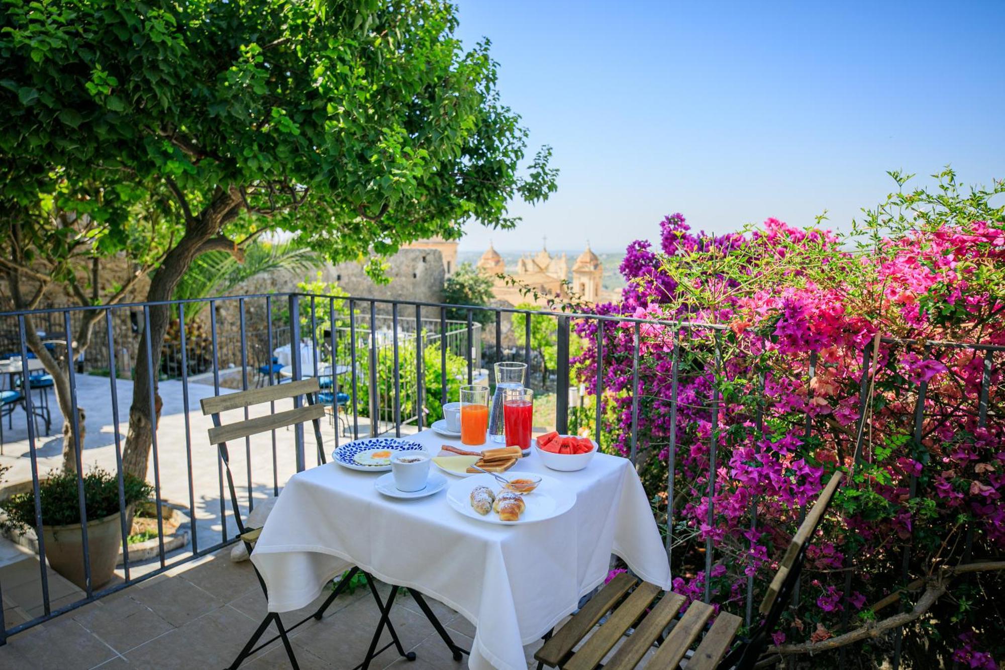 Trigona Garden Suite Noto Exteriör bild