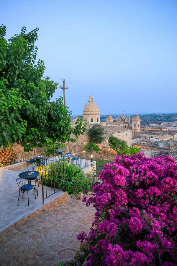 Trigona Garden Suite Noto Exteriör bild