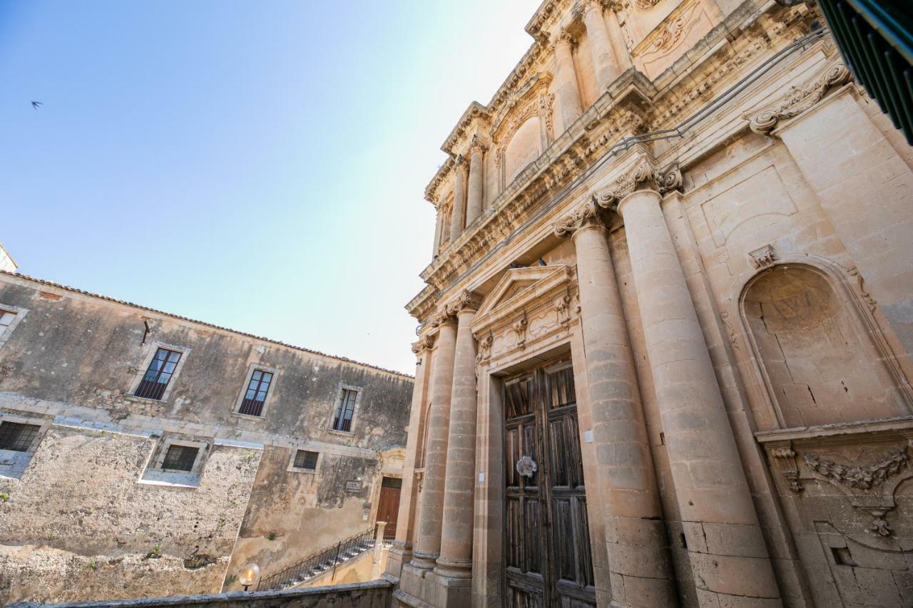 Trigona Garden Suite Noto Exteriör bild